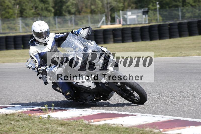 /Archiv-2025/49 26.08.2025 Cornu Master School ADR/gruen-vert/17